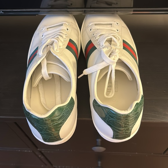 Original Gucci shoes, size 8 1/2 women’s - Picture 3 of 3